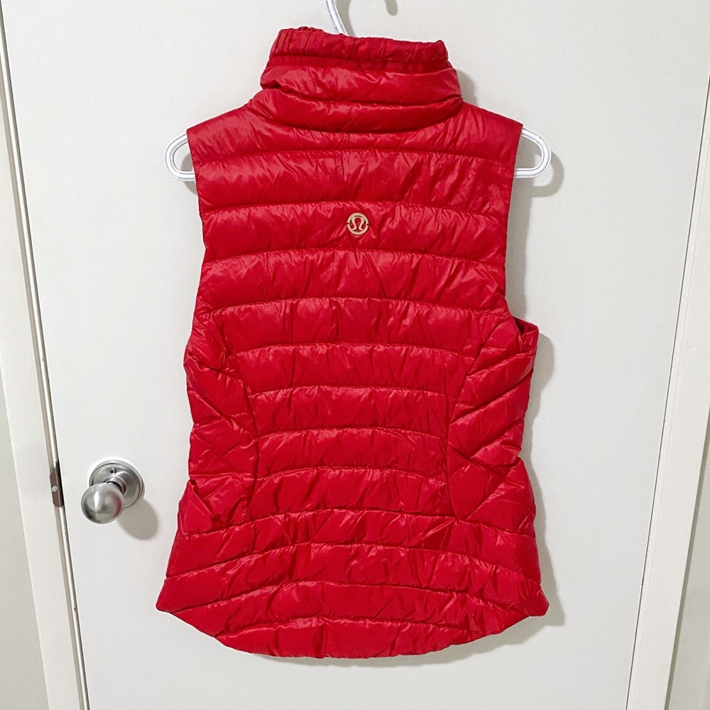 Lululemon Down Town Down Vest in Currant Red size 8 - Picture 11 of 16